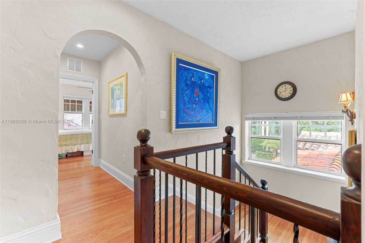 1291 NE 102nd St, Miami Shores, FL 33138 Photo