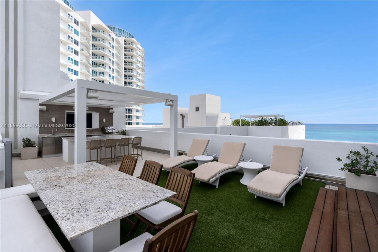 3739 Collins Ave, Unit N-605, Miami Beach, FL 33140 Photo