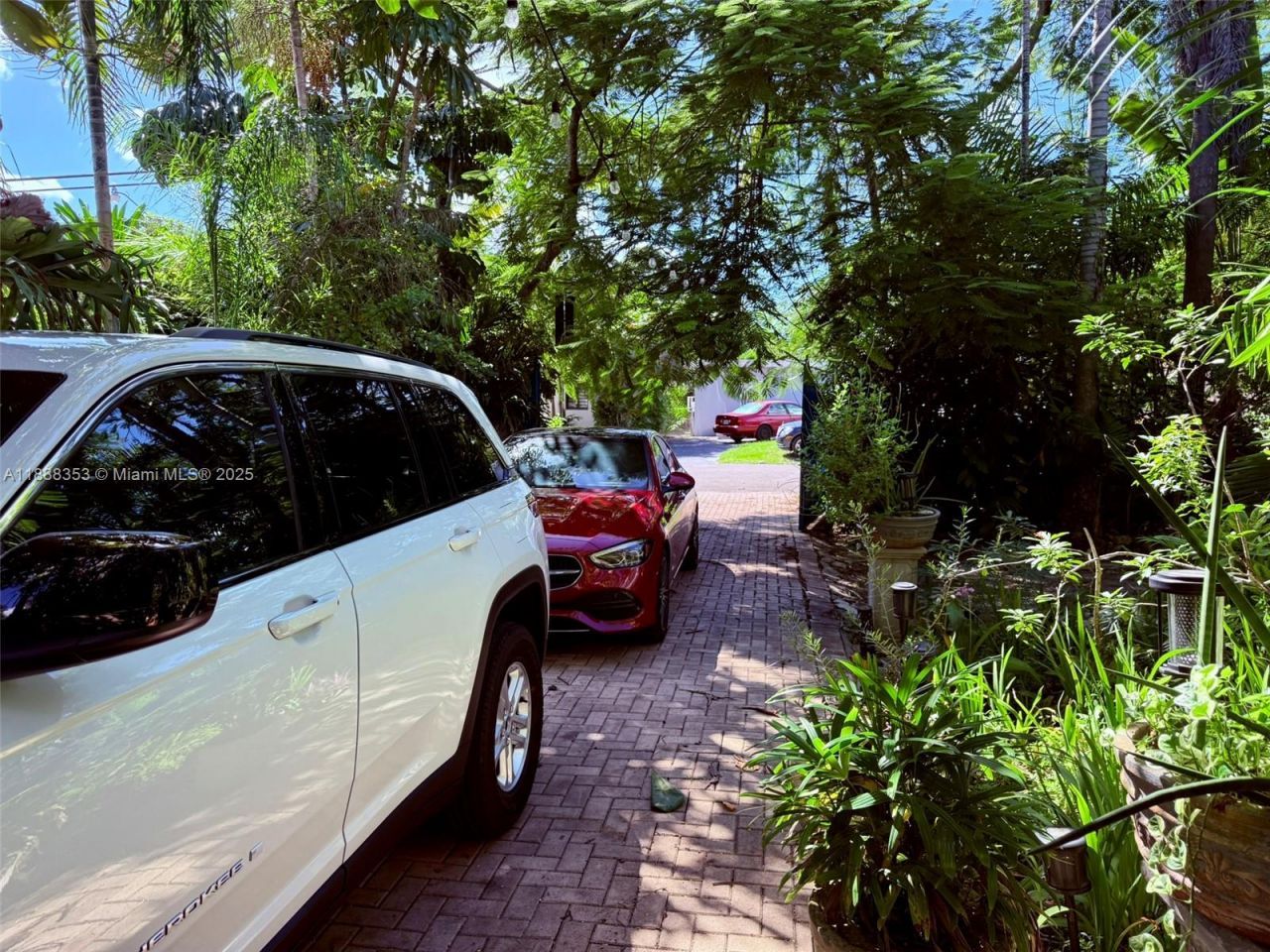 10901 NE 3rd Ave, Miami, FL 33161 Photo