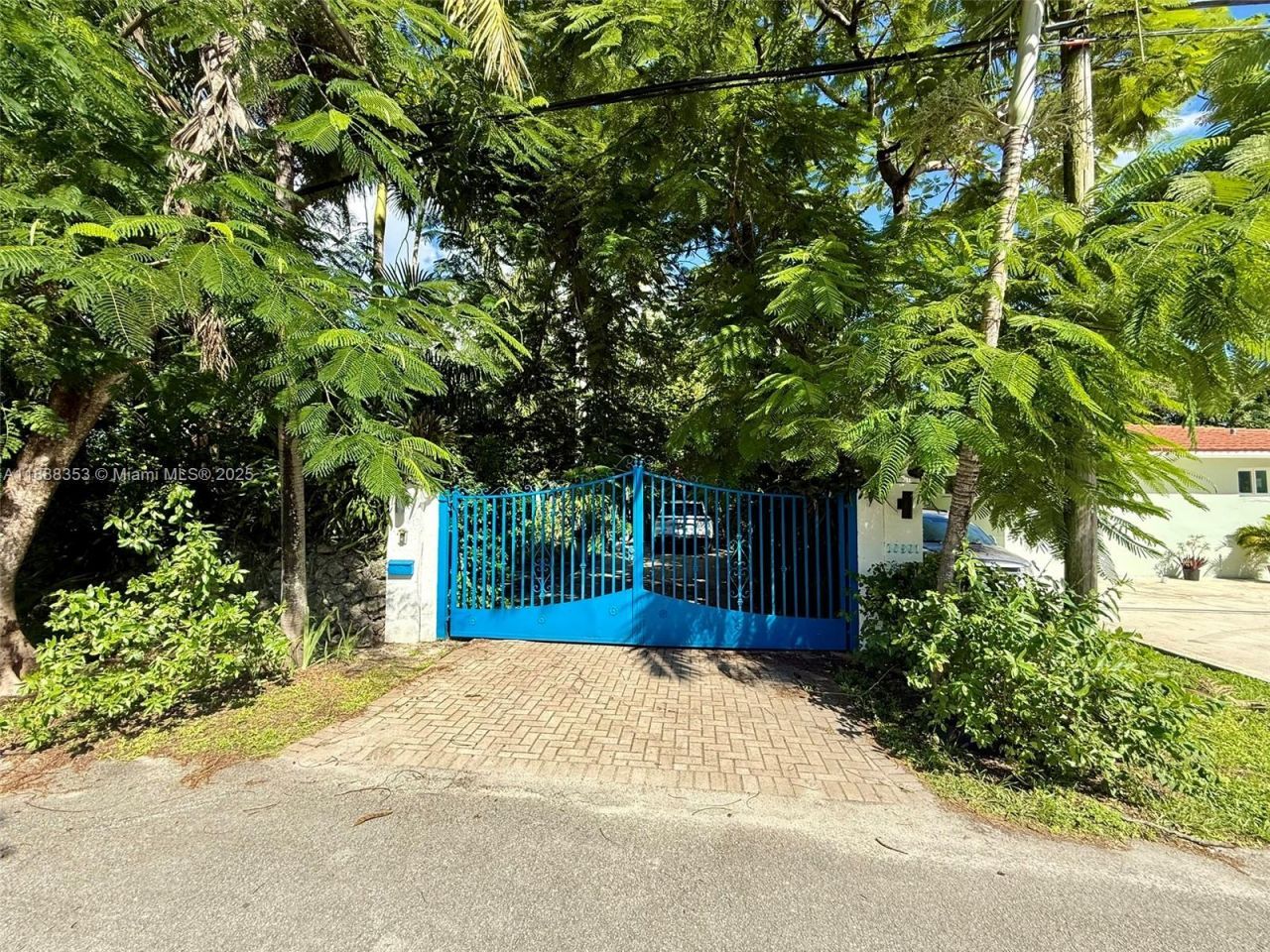 10901 NE 3rd Ave, Miami, FL 33161 Photo