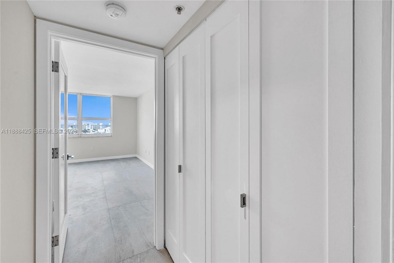 90 Alton Rd, Unit 1103, Miami Beach, FL 33139 Photo