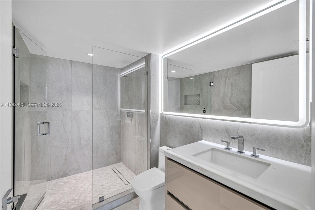 90 Alton Rd, Unit 1103, Miami Beach, FL 33139 Photo