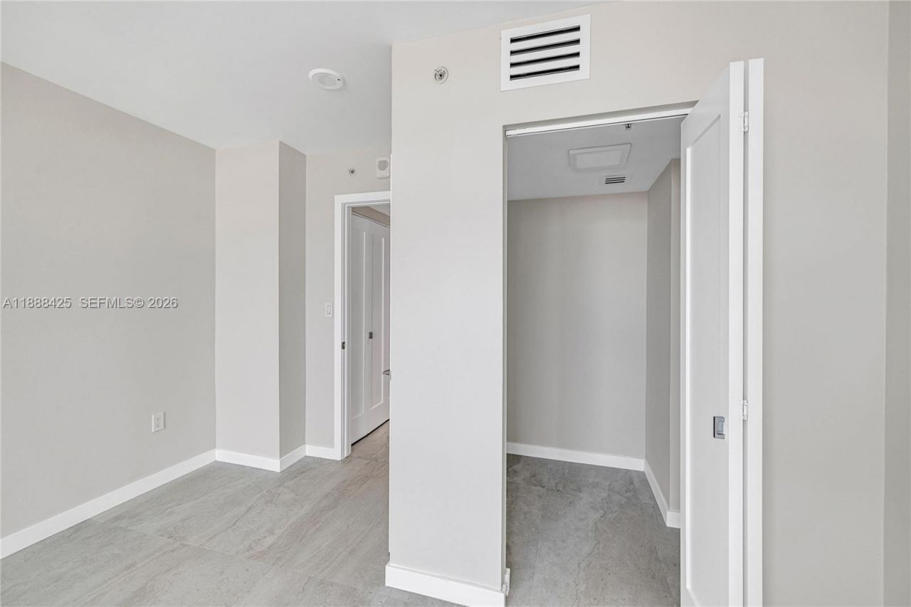 90 Alton Rd, Unit 1103, Miami Beach, FL 33139 Photo