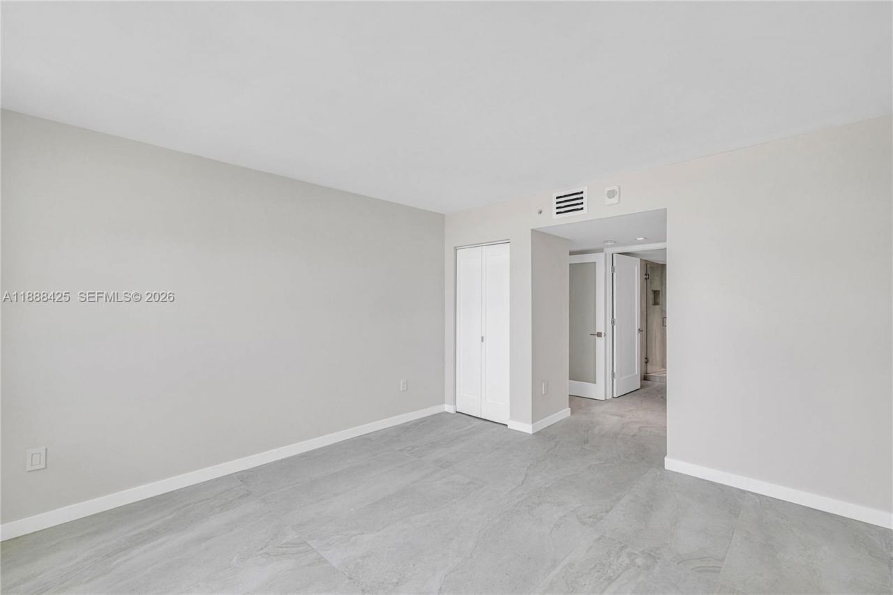 90 Alton Rd, Unit 1103, Miami Beach, FL 33139 Photo