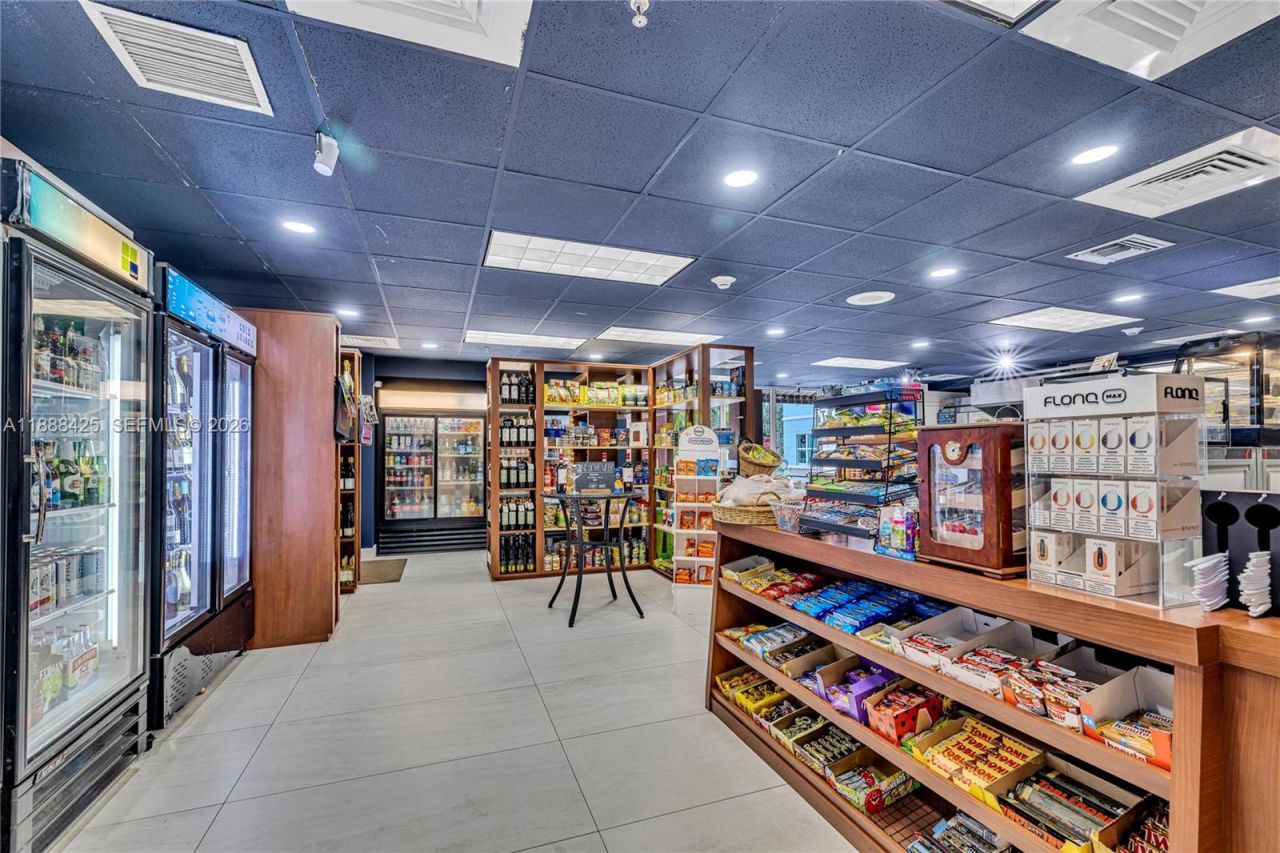 90 Alton Rd, Unit 1103, Miami Beach, FL 33139 Photo