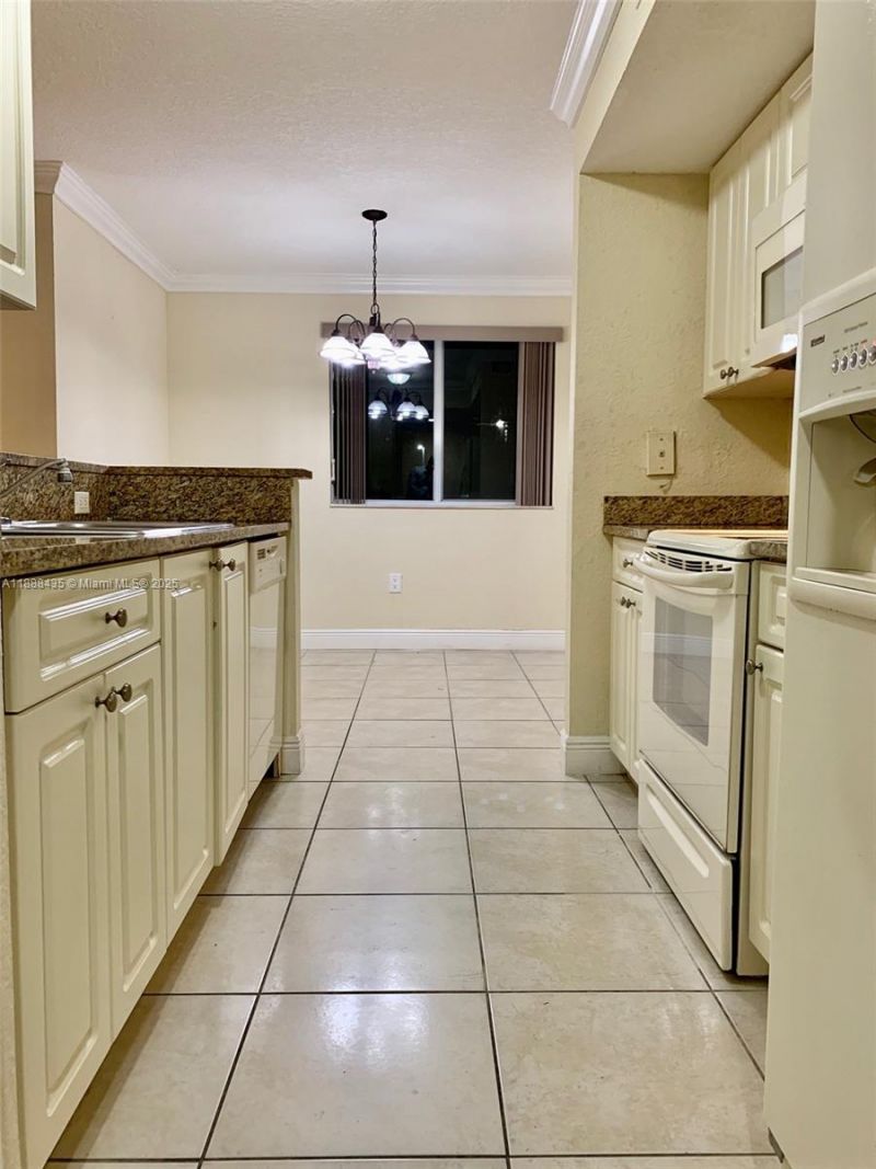 20930 SW 87th Ave, Unit 201, Cutler Bay, FL 33189 Photo