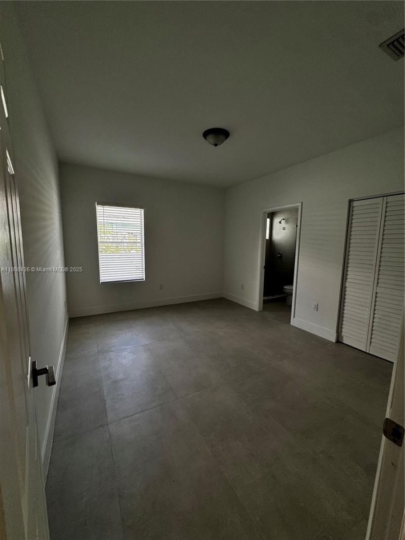 2541 NW 9th St, Fort Lauderdale, FL 33311 Photo