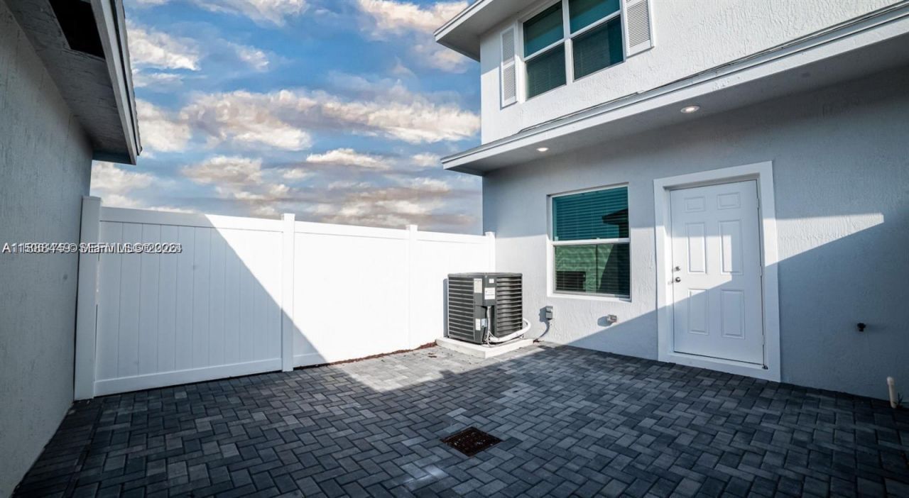 10241 SW Newberry Ave, Unit B1, Port Saint Lucie, FL 34987 Photo