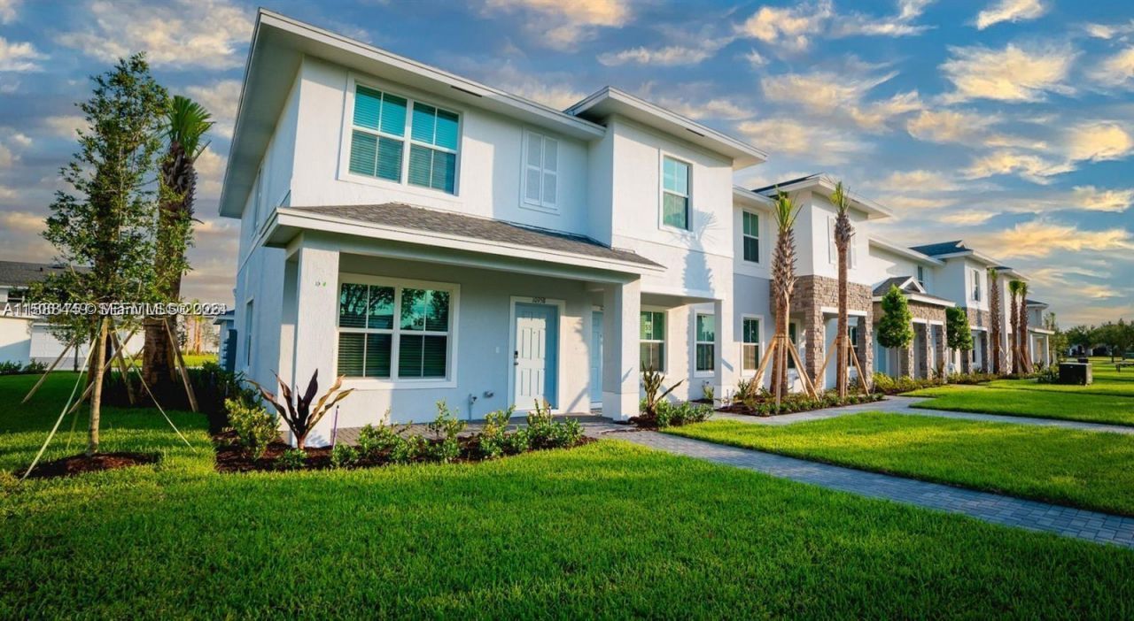 10241 SW Newberry Ave, Unit B1, Port Saint Lucie, FL 34987 Photo