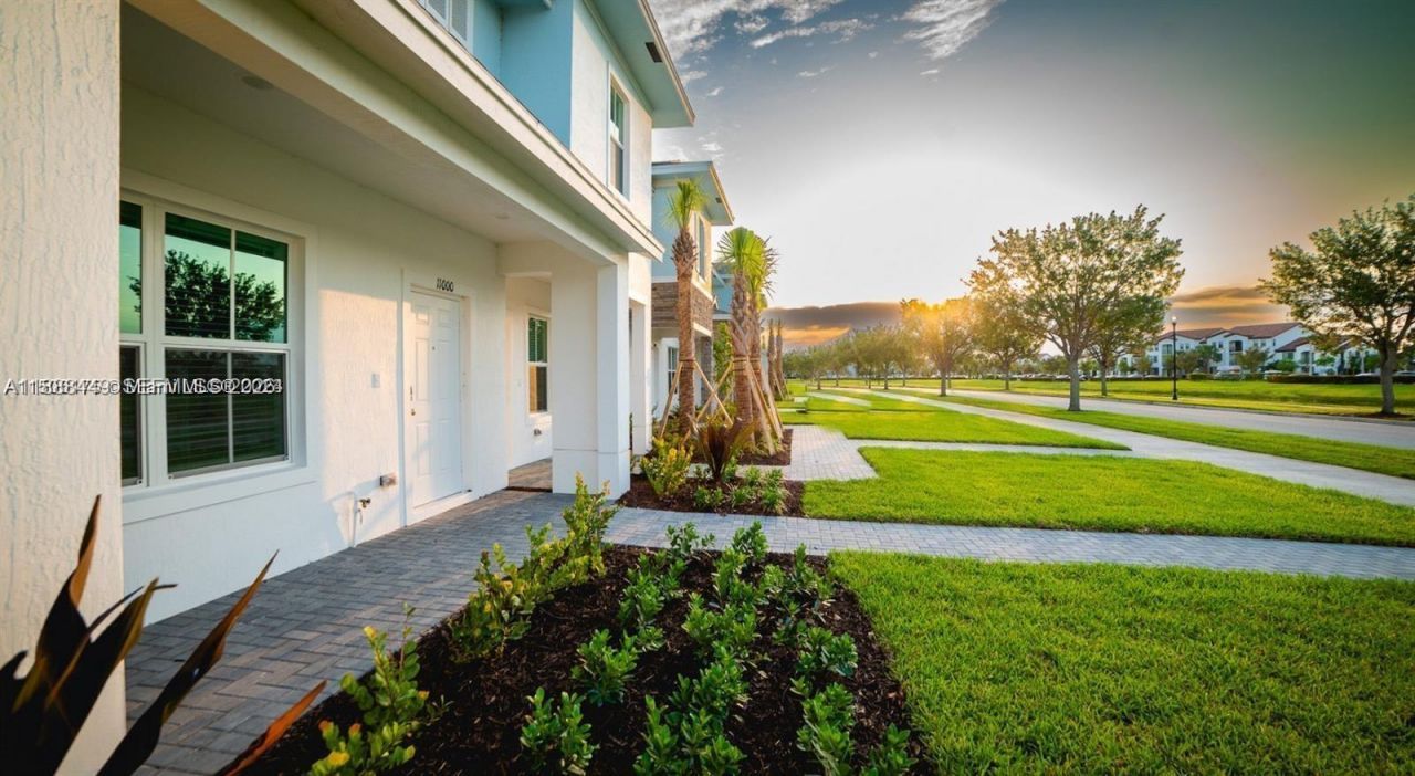 10241 SW Newberry Ave, Unit B1, Port Saint Lucie, FL 34987 Photo