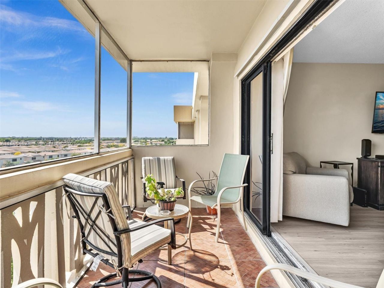 800 NE 195th St, Unit 716, Miami, FL 33179 Photo