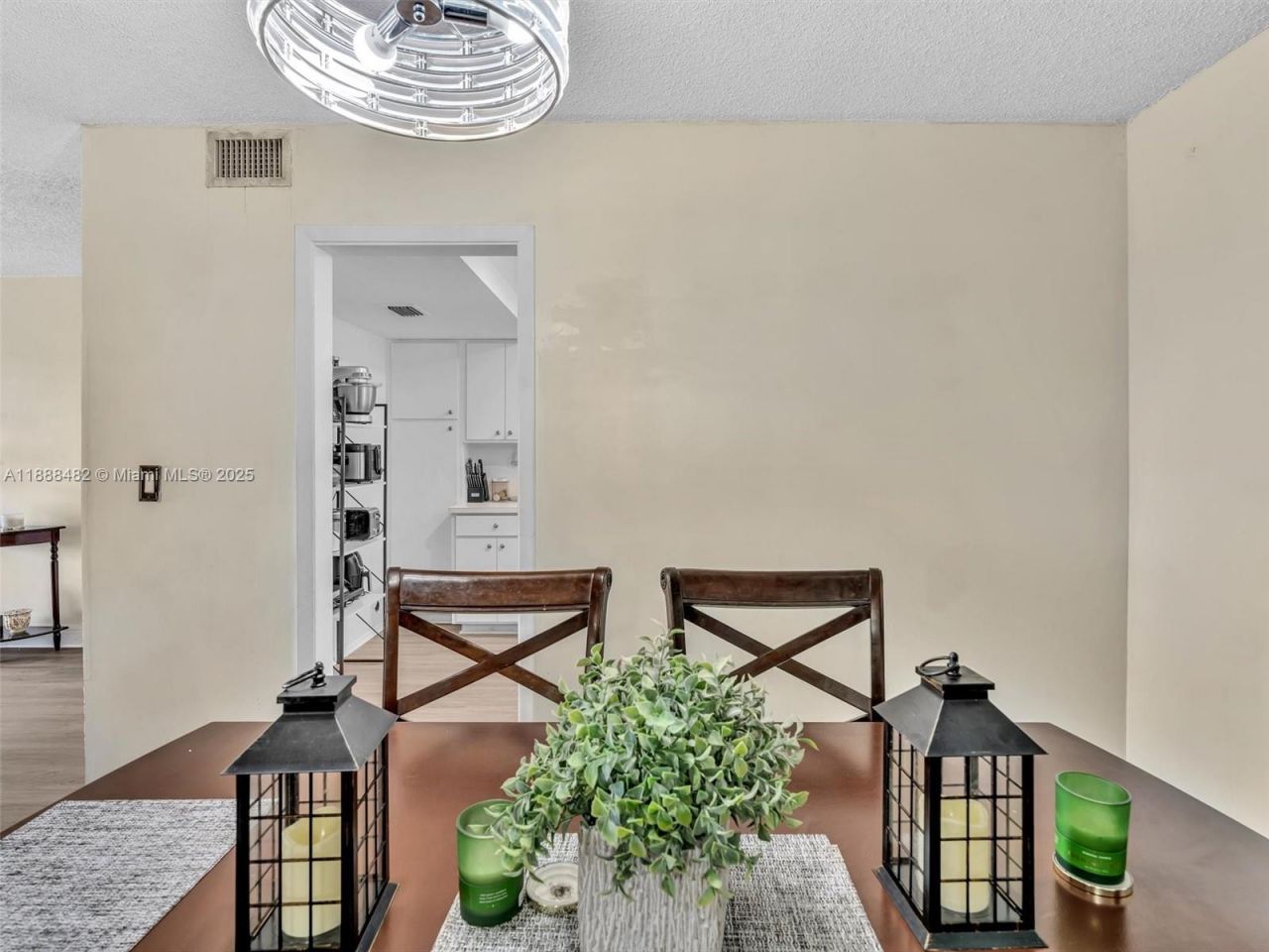 800 NE 195th St, Unit 716, Miami, FL 33179 Photo