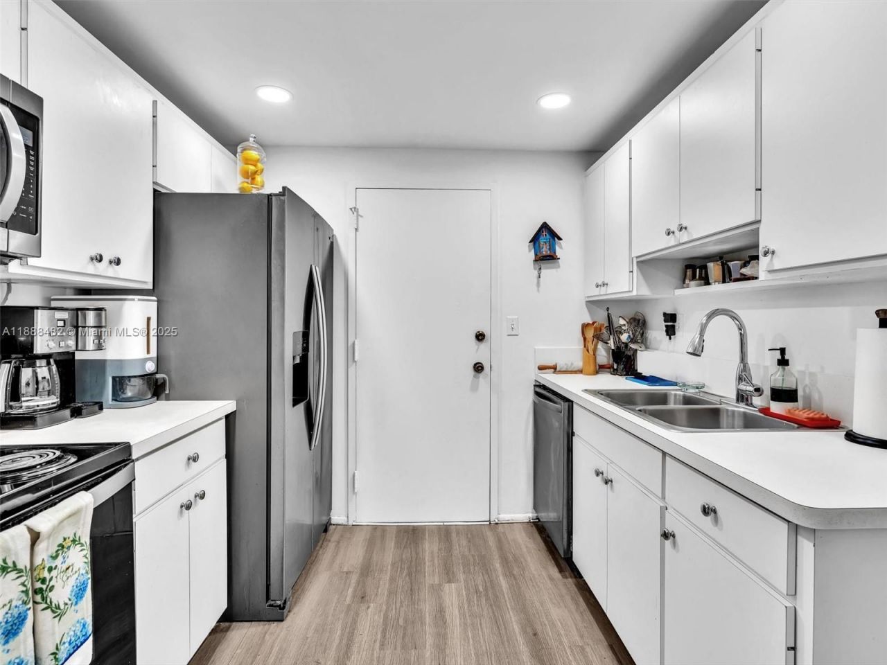 800 NE 195th St, Unit 716, Miami, FL 33179 Photo