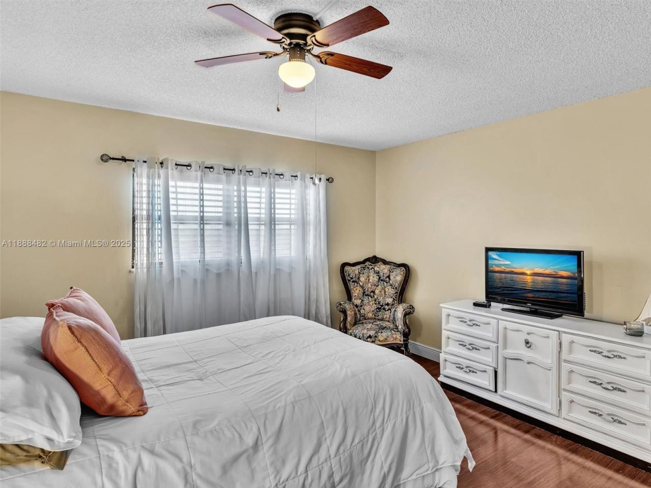 800 NE 195th St, Unit 716, Miami, FL 33179 Photo