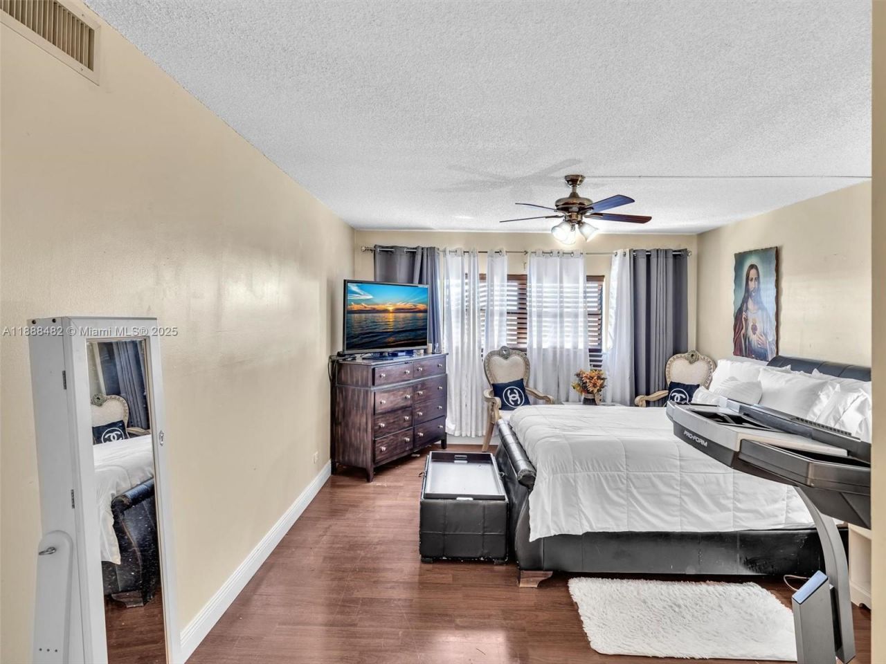 800 NE 195th St, Unit 716, Miami, FL 33179 Photo