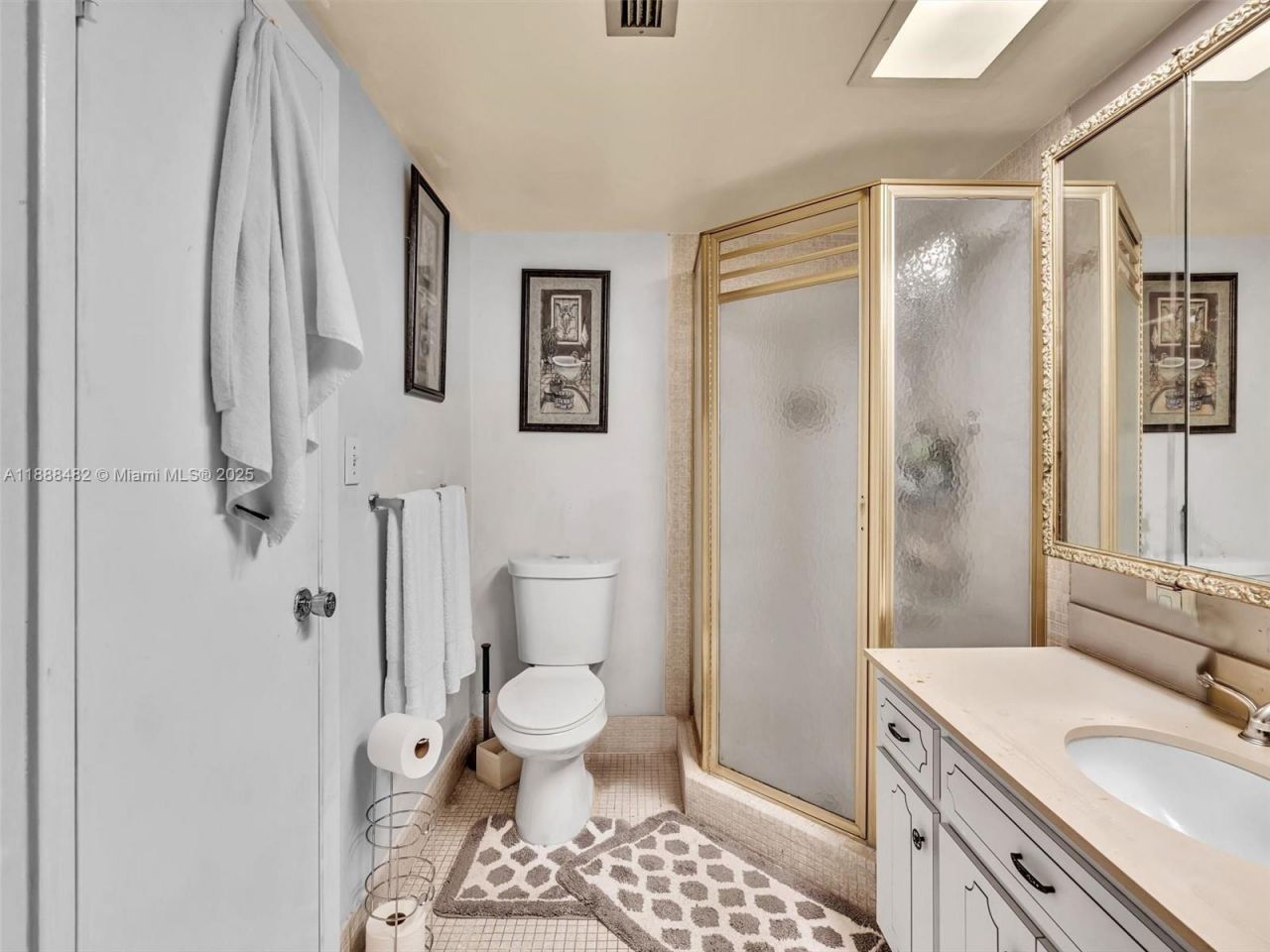 800 NE 195th St, Unit 716, Miami, FL 33179 Photo