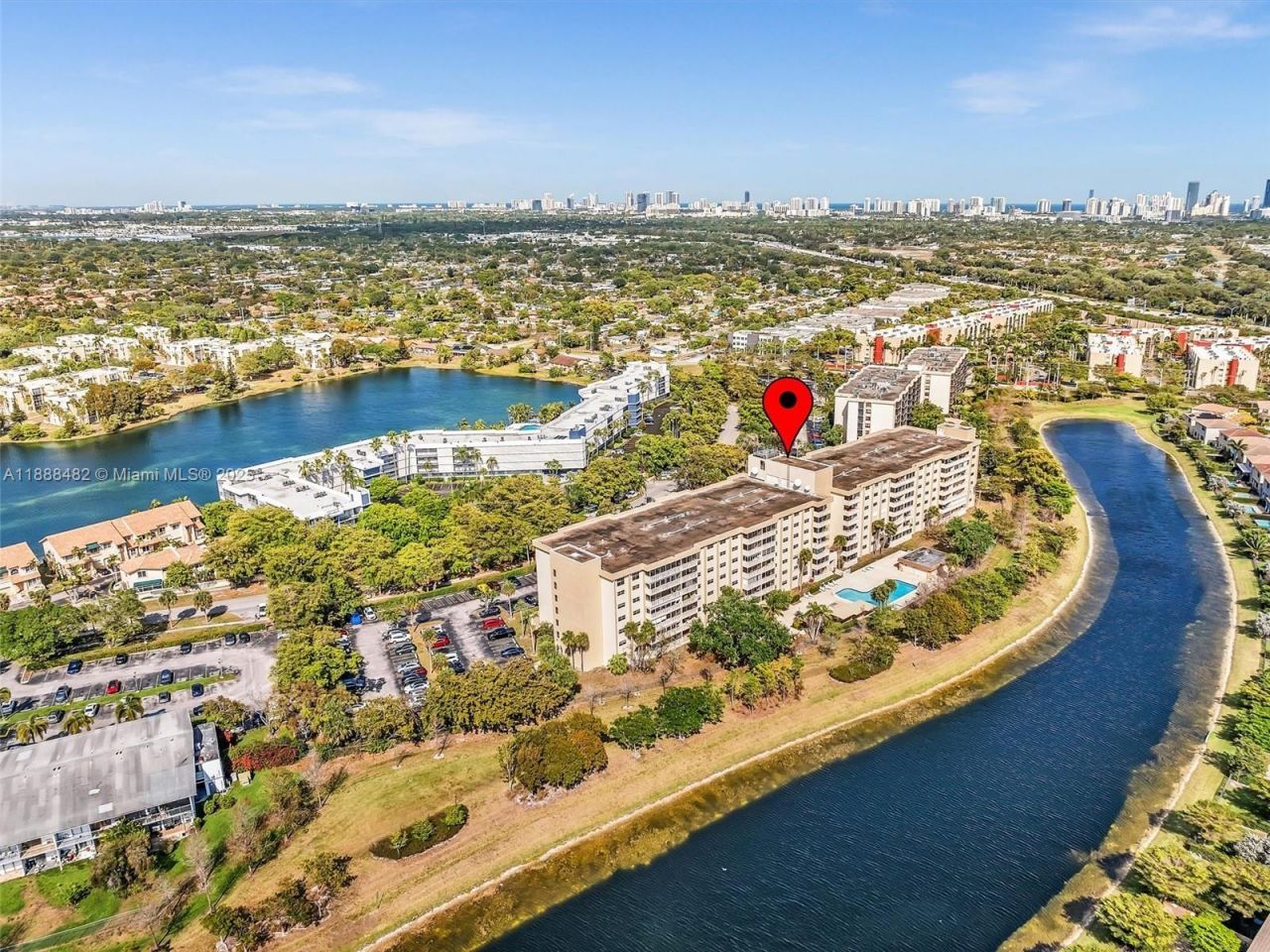 800 NE 195th St, Unit 716, Miami, FL 33179 Photo