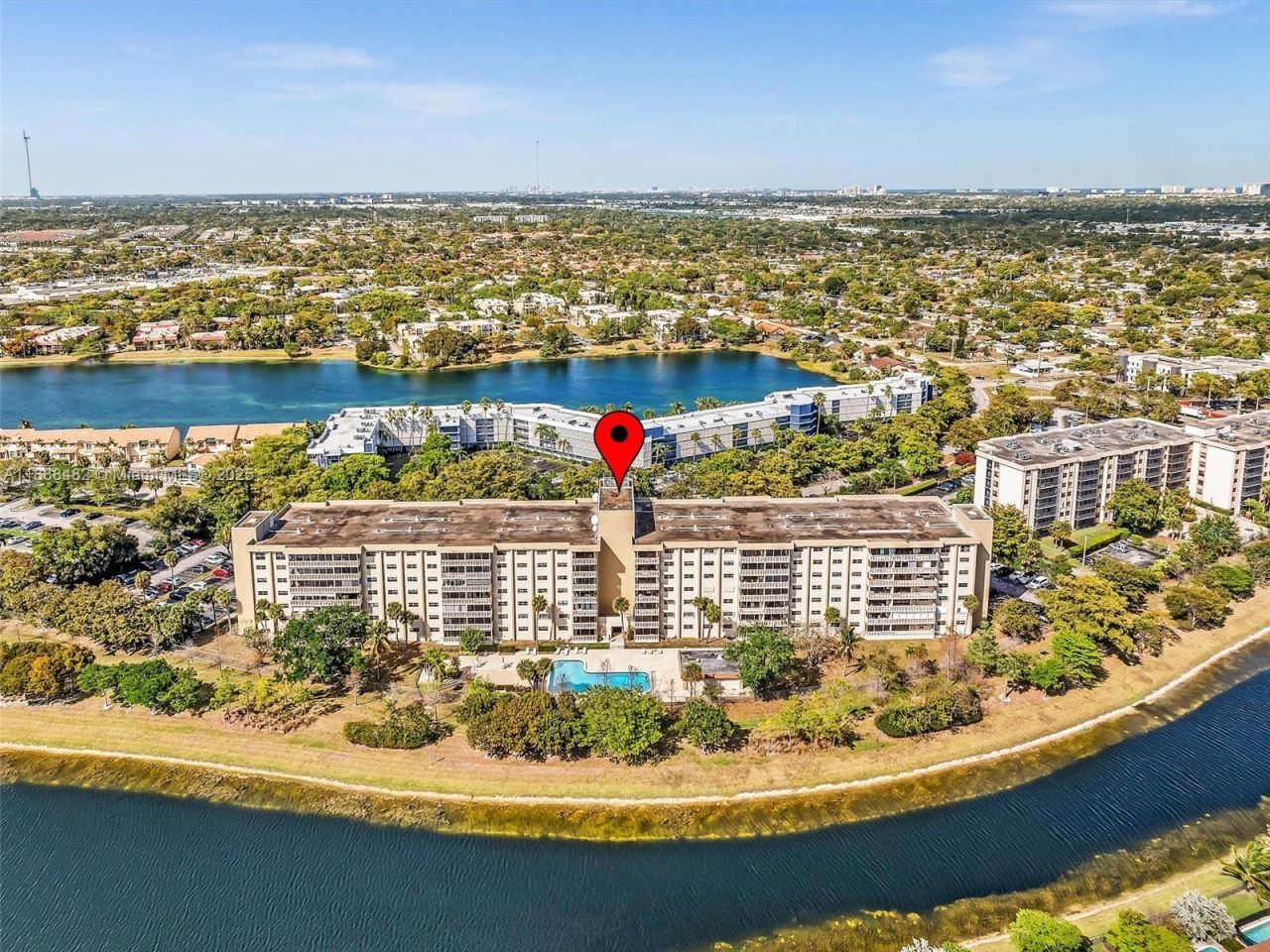 800 NE 195th St, Unit 716, Miami, FL 33179 Photo