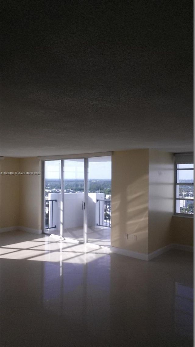 2750 NE 183rd St, Unit 2305, Aventura, FL 33160 Photo