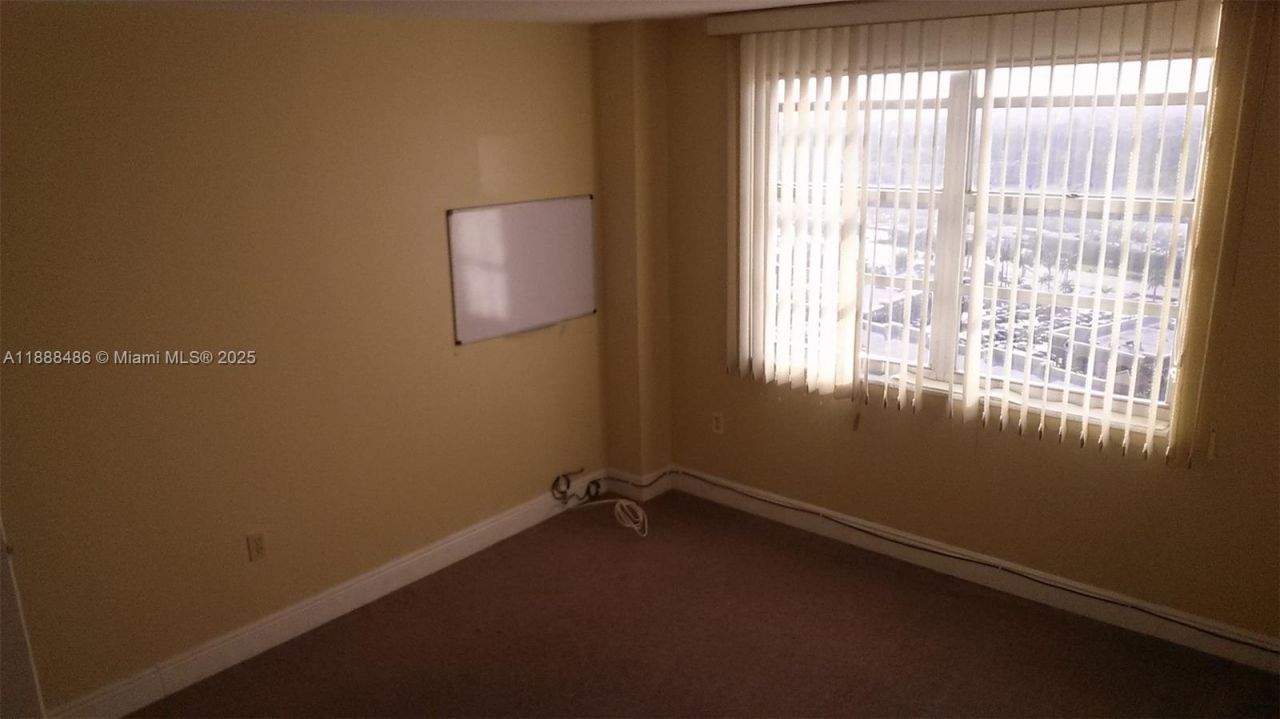 2750 NE 183rd St, Unit 2305, Aventura, FL 33160 Photo