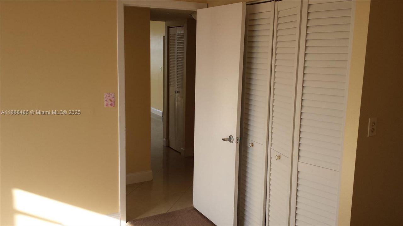 2750 NE 183rd St, Unit 2305, Aventura, FL 33160 Photo