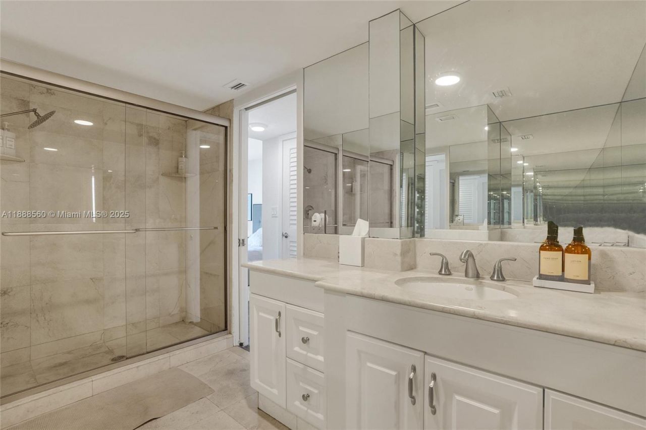 10000 W Bay Harbor Dr, Unit PH23, Bay Harbor Islands, FL 33154 Photo