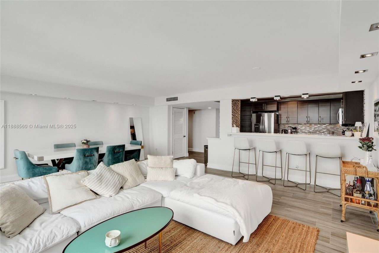 10000 W Bay Harbor Dr, Unit PH23, Bay Harbor Islands, FL 33154 Photo