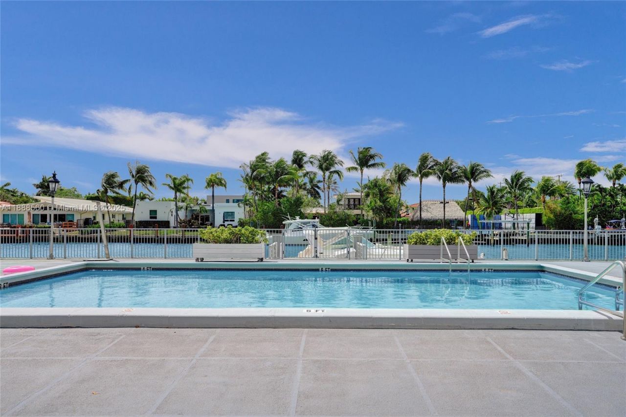 10000 W Bay Harbor Dr, Unit PH23, Bay Harbor Islands, FL 33154 Photo