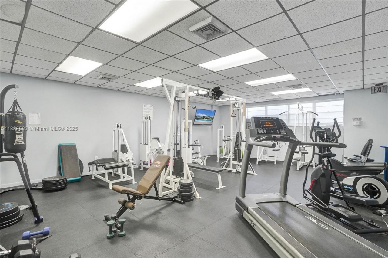 10000 W Bay Harbor Dr, Unit PH23, Bay Harbor Islands, FL 33154 Photo