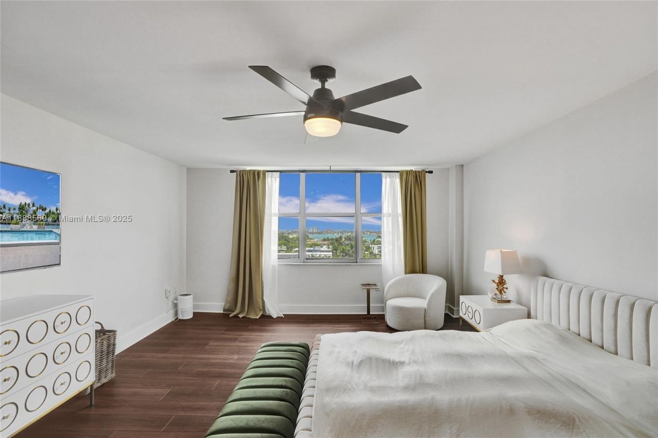 10000 W Bay Harbor Dr, Unit PH23, Bay Harbor Islands, FL 33154 Photo