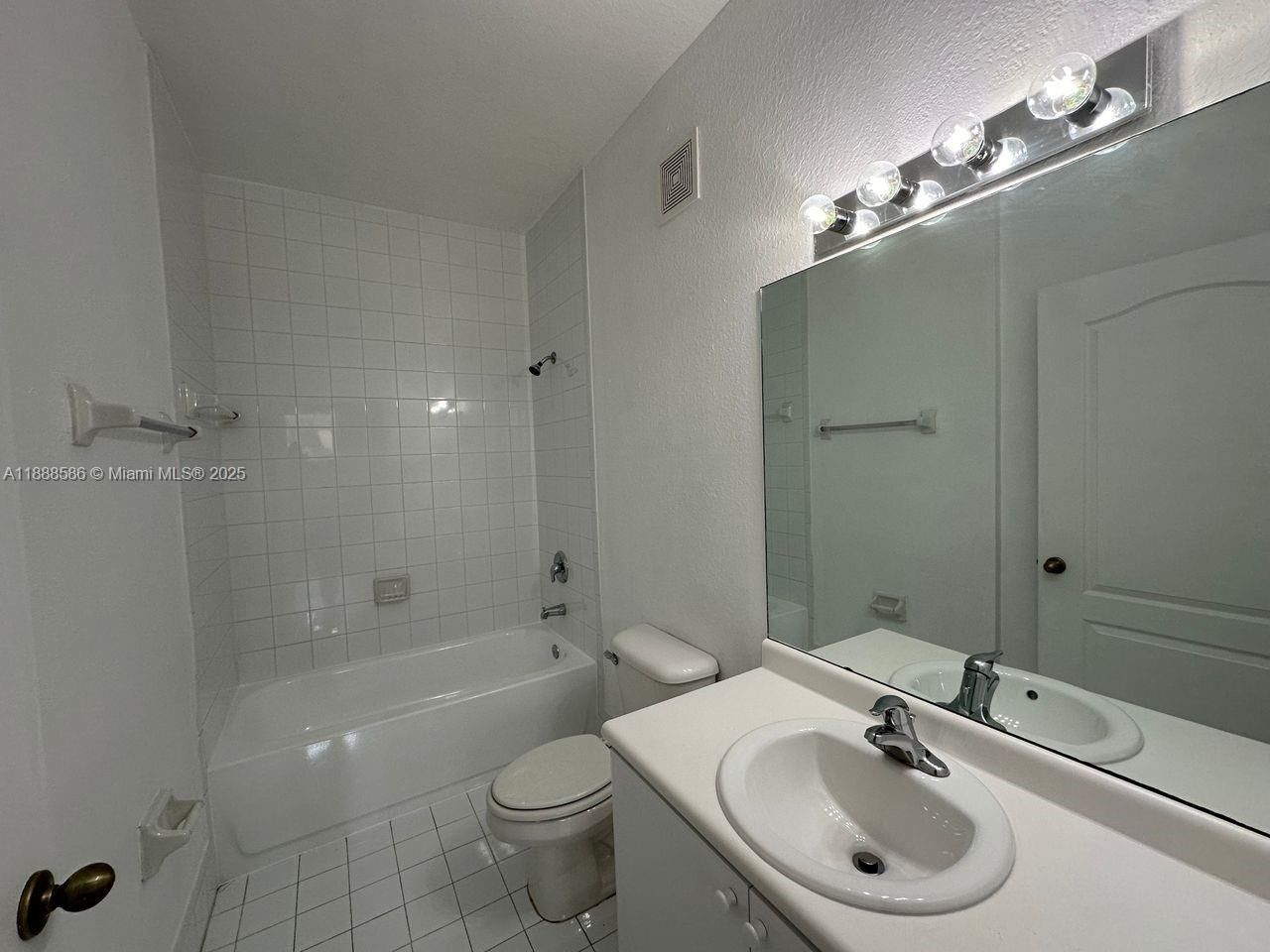 2524 SE 16th Rd, Unit 102, Homestead, FL 33035 Photo