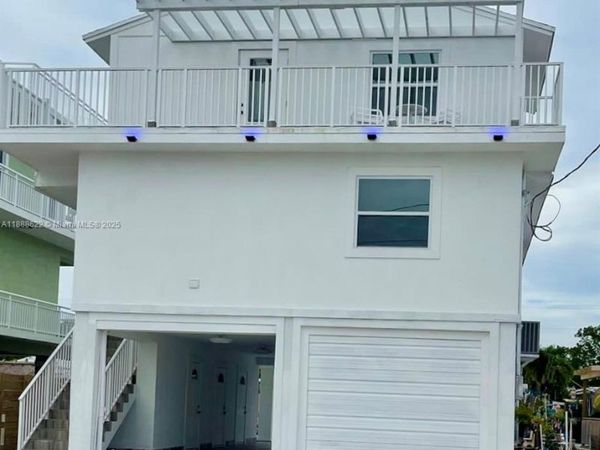 20 Eagle Dr, Key Largo, FL 33037