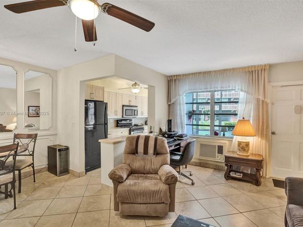 141 NE 10th Ave, Unit 27A, Hallandale Beach, FL 33009