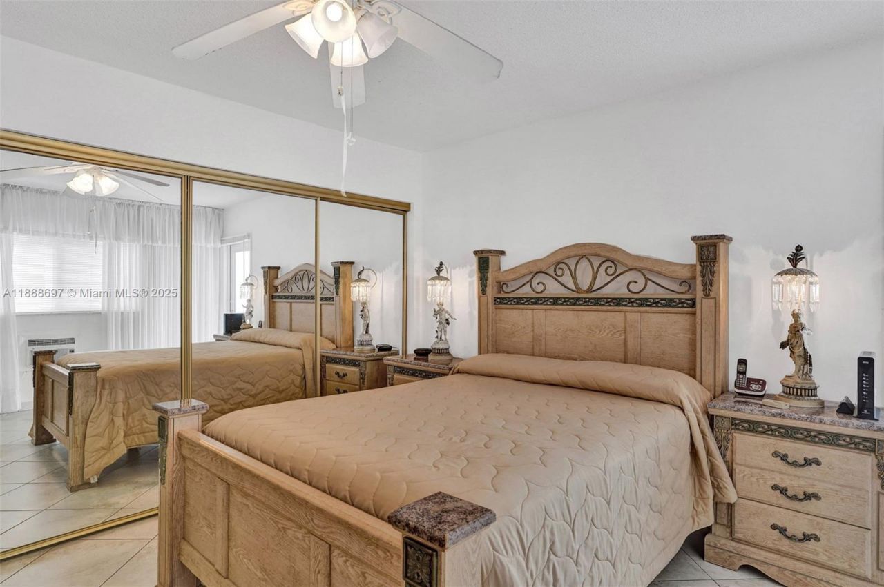 141 NE 10th Ave, Unit 27A, Hallandale Beach, FL 33009 Photo