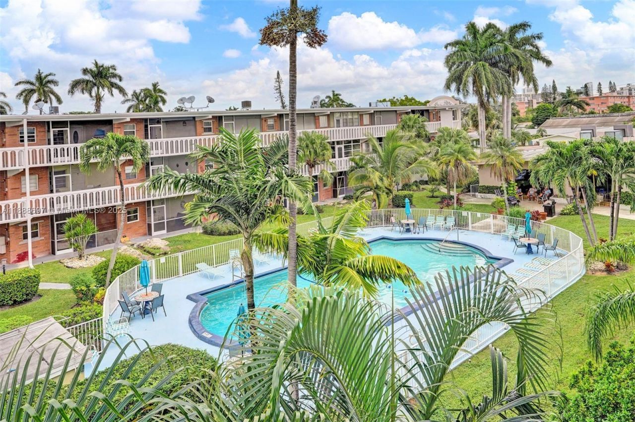 141 NE 10th Ave, Unit 27A, Hallandale Beach, FL 33009 Photo