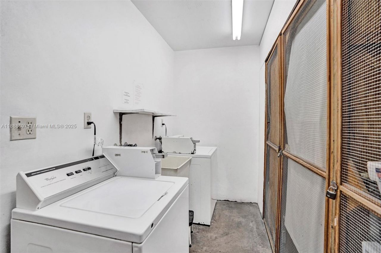 141 NE 10th Ave, Unit 27A, Hallandale Beach, FL 33009 Photo