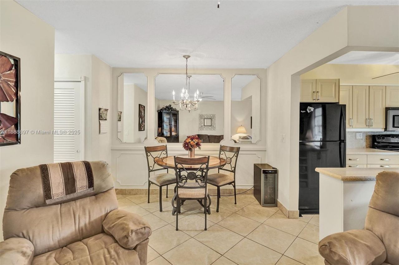 141 NE 10th Ave, Unit 27A, Hallandale Beach, FL 33009 Photo