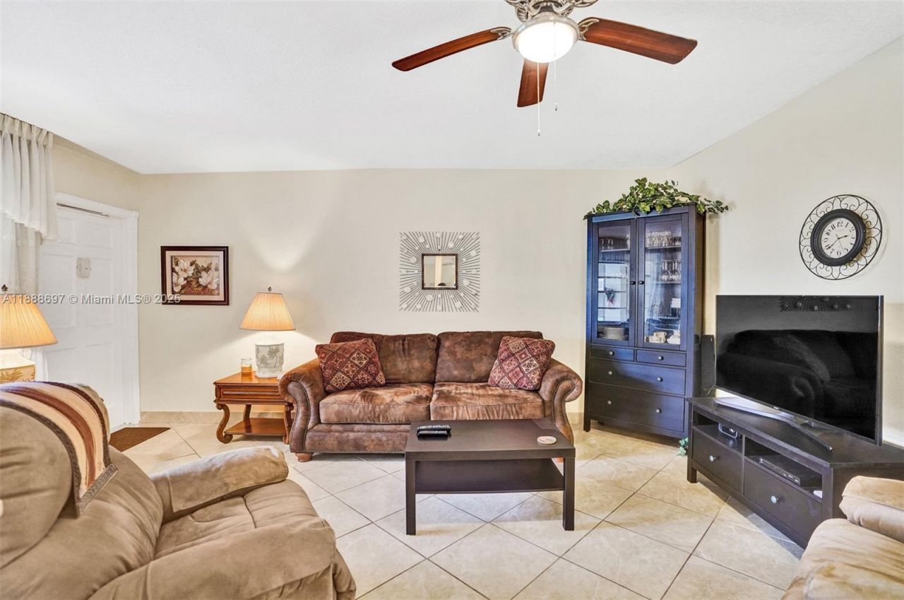 141 NE 10th Ave, Unit 27A, Hallandale Beach, FL 33009 Photo