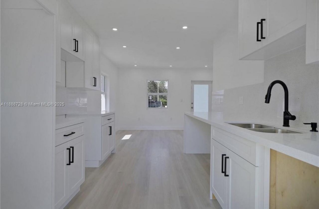 9050 SW 156th St, Palmetto Bay, FL 33157 Photo