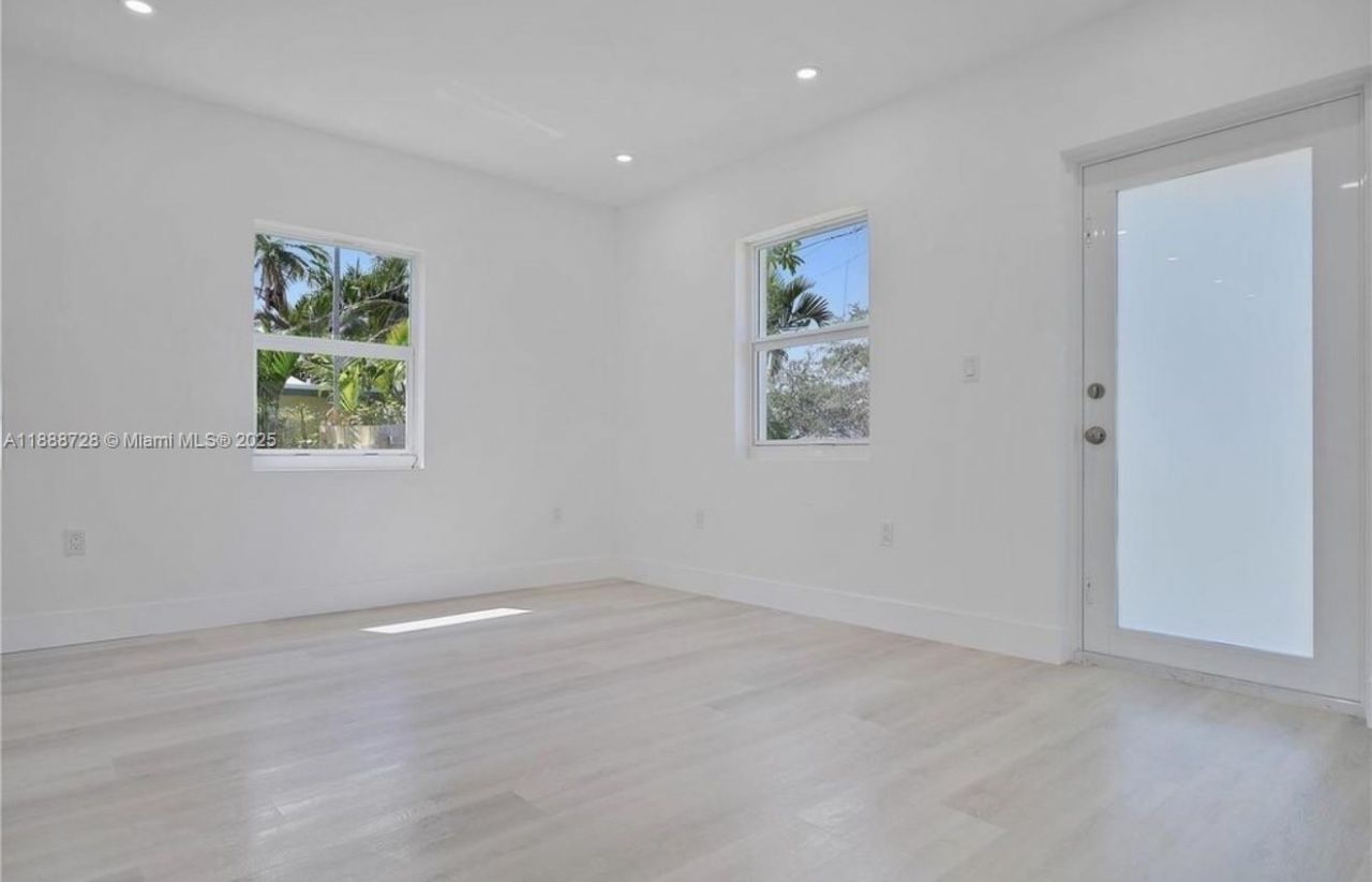 9050 SW 156th St, Palmetto Bay, FL 33157 Photo