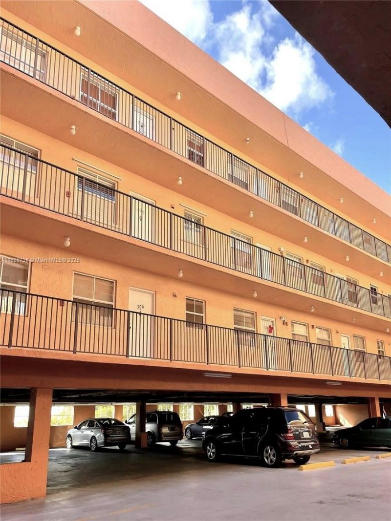 199 SW 12th Ave, Unit 404A, Miami, FL 33130 Photo