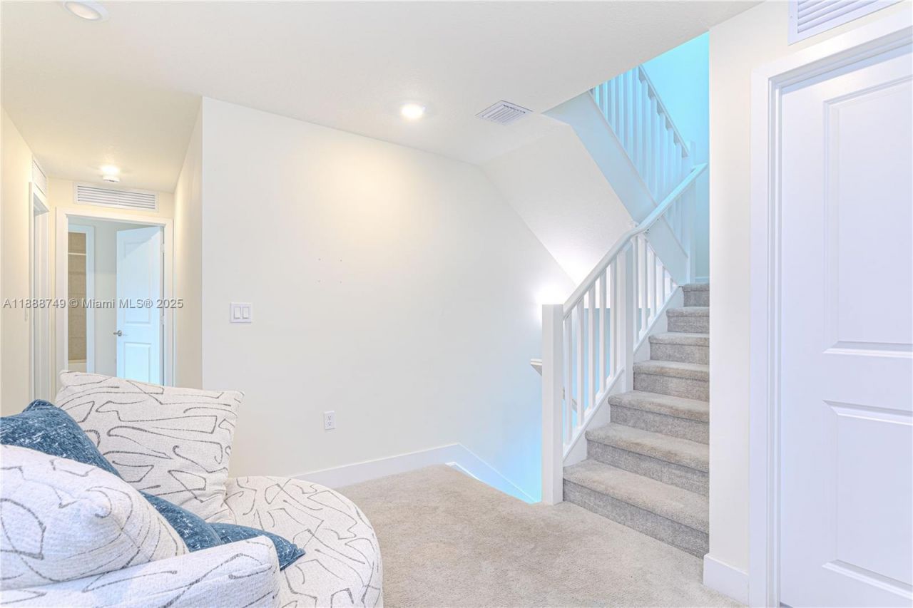 4260 NW 82nd Ave, Doral, FL 33166 Photo