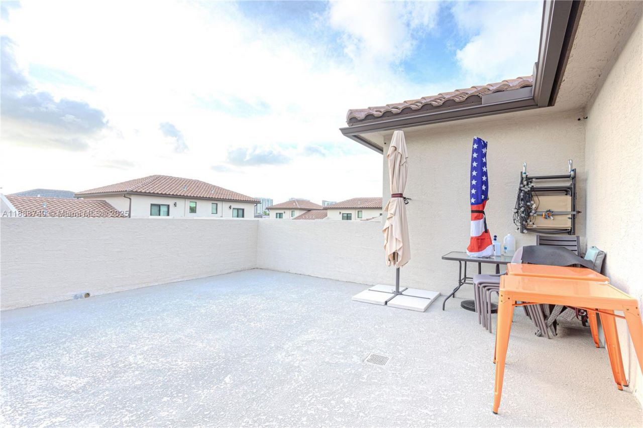 4260 NW 82nd Ave, Doral, FL 33166 Photo