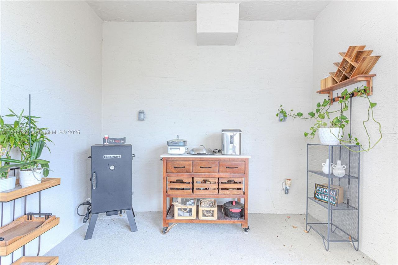 4260 NW 82nd Ave, Doral, FL 33166 Photo