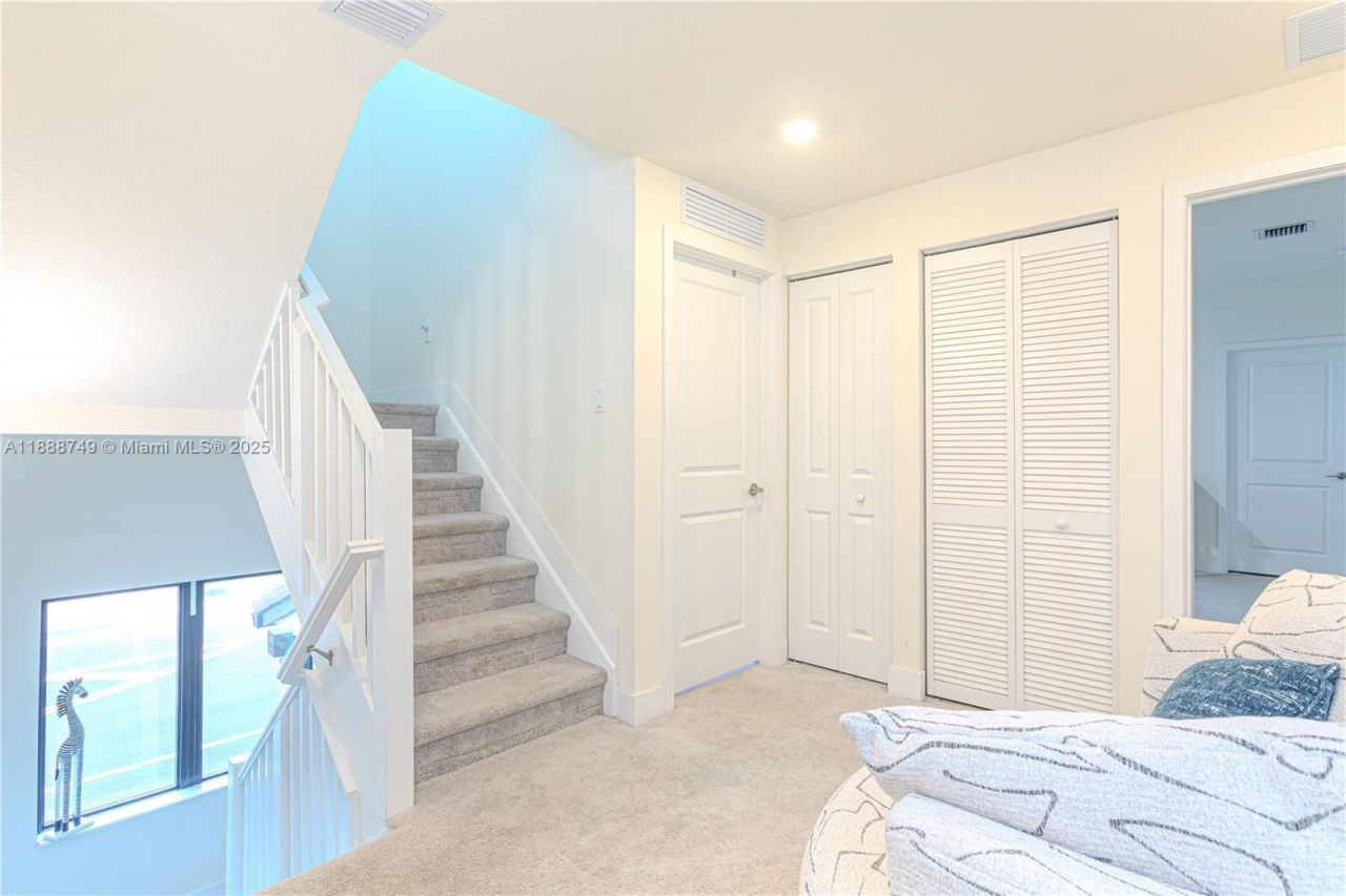 4260 NW 82nd Ave, Doral, FL 33166 Photo