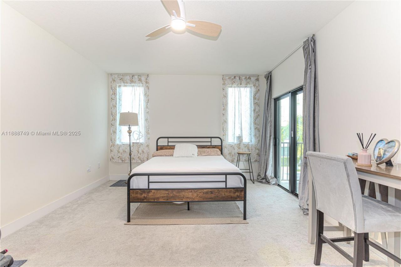 4260 NW 82nd Ave, Doral, FL 33166 Photo