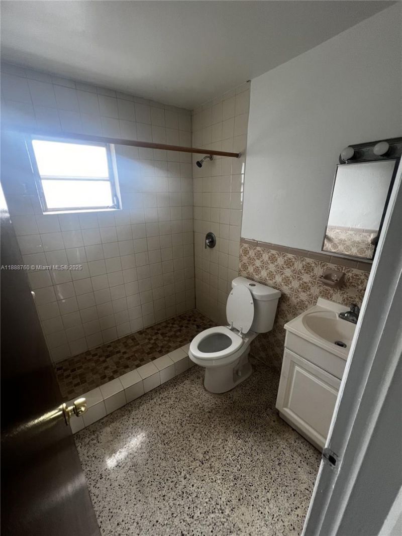 619 SW 11th Ave, Unit 2, Miami, FL 33130 Photo