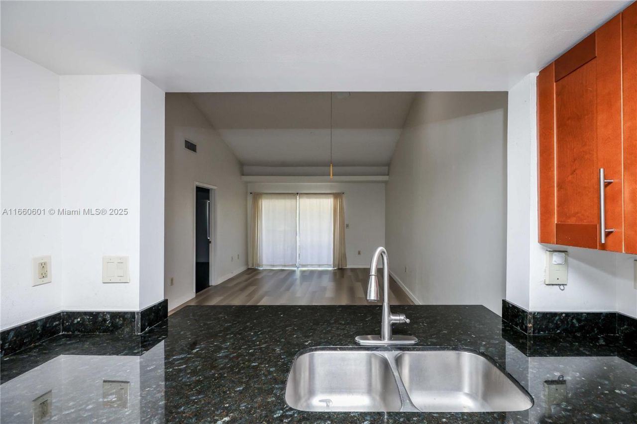 446 SW 113th Way, Unit 446, Pembroke Pines, FL 33025 Photo