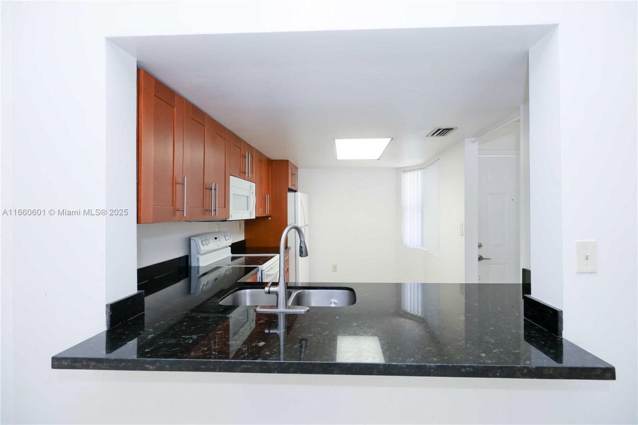 446 SW 113th Way, Unit 446, Pembroke Pines, FL 33025 Photo