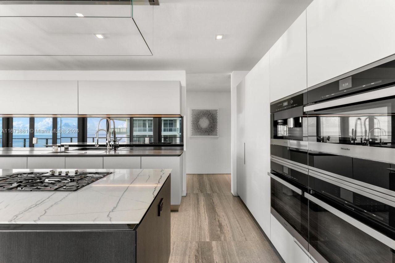 3651 Collins Ave, Unit 800, Miami Beach, FL 33140 Photo